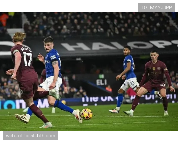 即时战报：曼城2-1战胜利物浦，福登、哈兰德建功